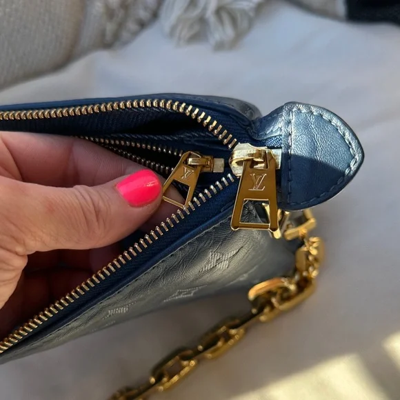 Louis Vuitton Navy Monogram Crossbody Bag - Picture 16 of 16
